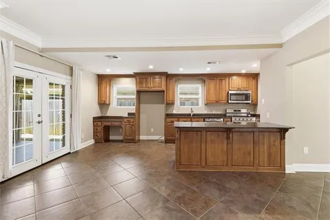 $349,500 | 5024 Jeannette Drive, Metairie, LA 70003