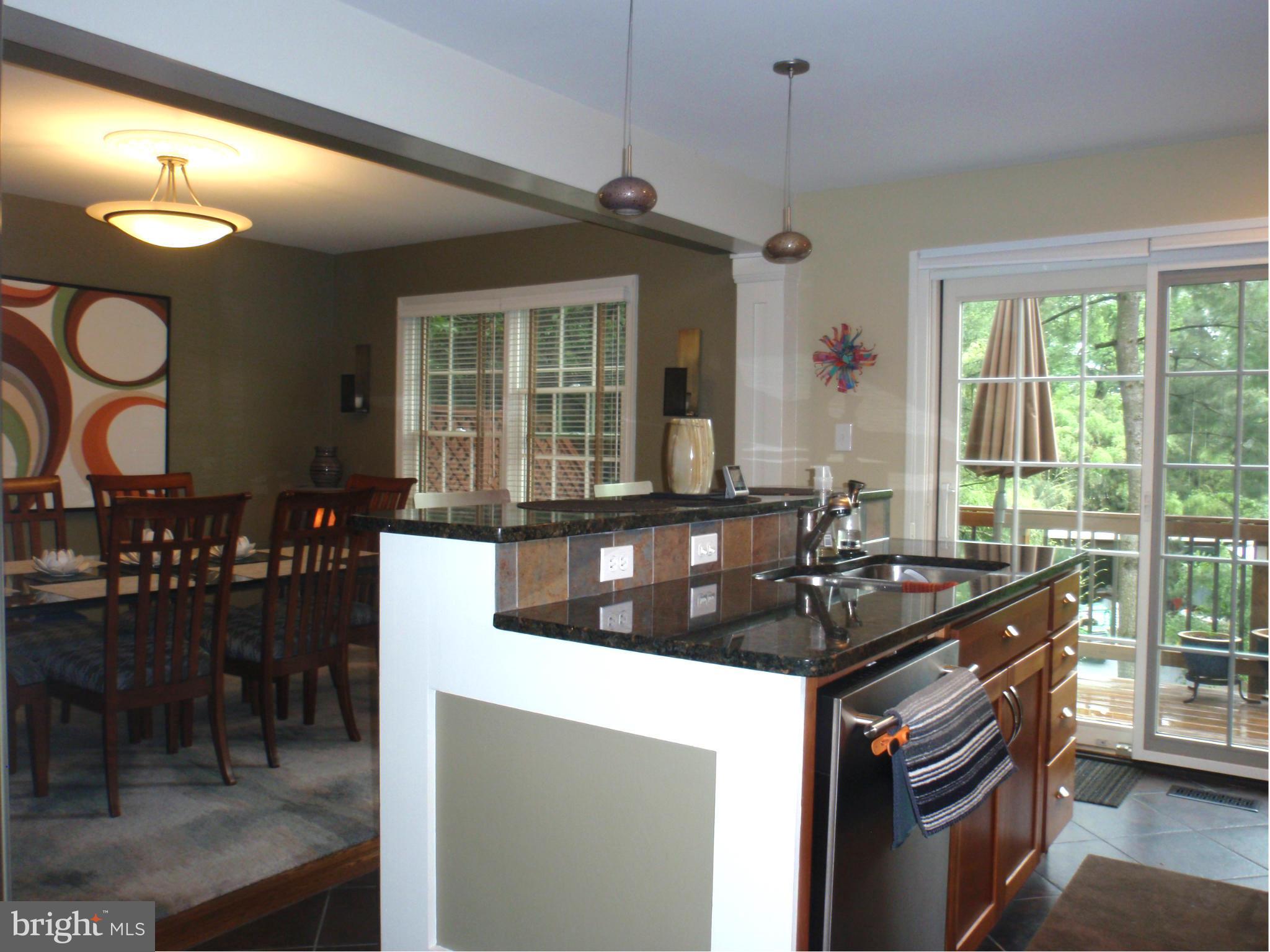 1858 Golf View Court Reston, VA 20190 - Photo 8 of 30 Kitchen