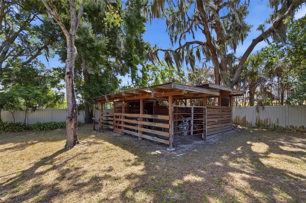 1405 Seffner Valrico Road Valrico, FL 33594 - Photo 26 of 39