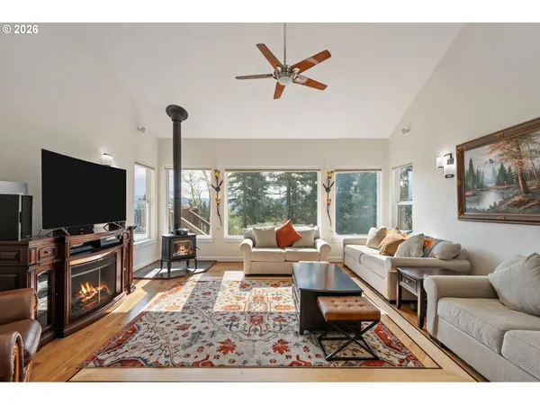 $849,900 | 18414 Northeast 391st Street, Amboy, WA 98601