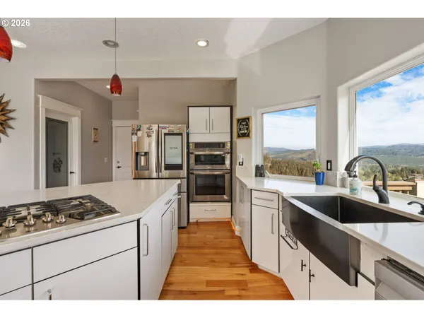 $849,900 | 18414 Northeast 391st Street, Amboy, WA 98601