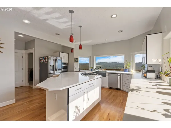 $849,900 | 18414 Northeast 391st Street, Amboy, WA 98601