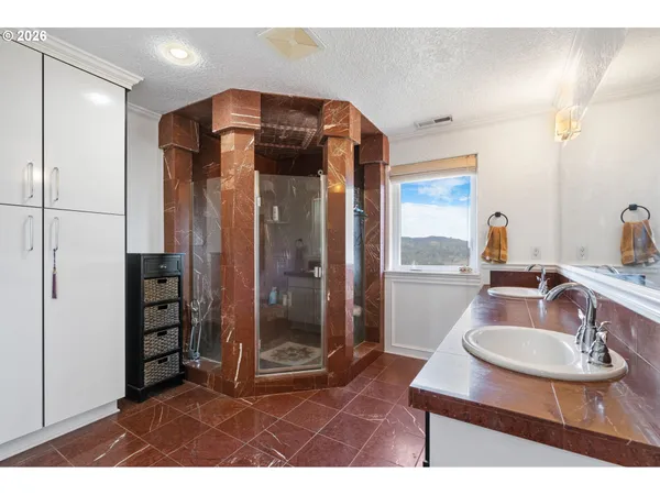 $849,900 | 18414 Northeast 391st Street, Amboy, WA 98601