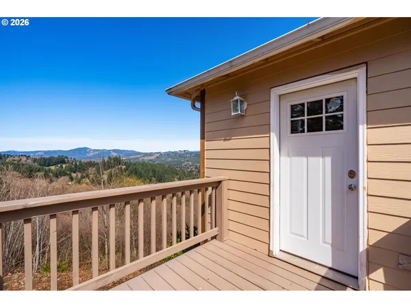 $849,900 | 18414 Northeast 391st Street, Amboy, WA 98601