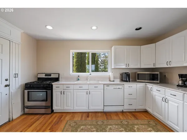 $849,900 | 18414 Northeast 391st Street, Amboy, WA 98601