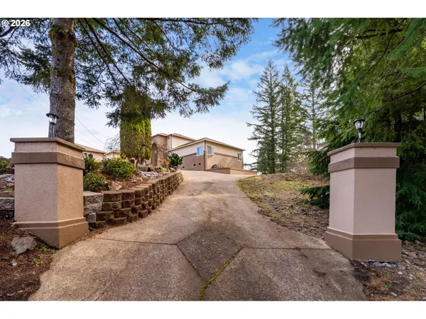 $849,900 | 18414 Northeast 391st Street, Amboy, WA 98601