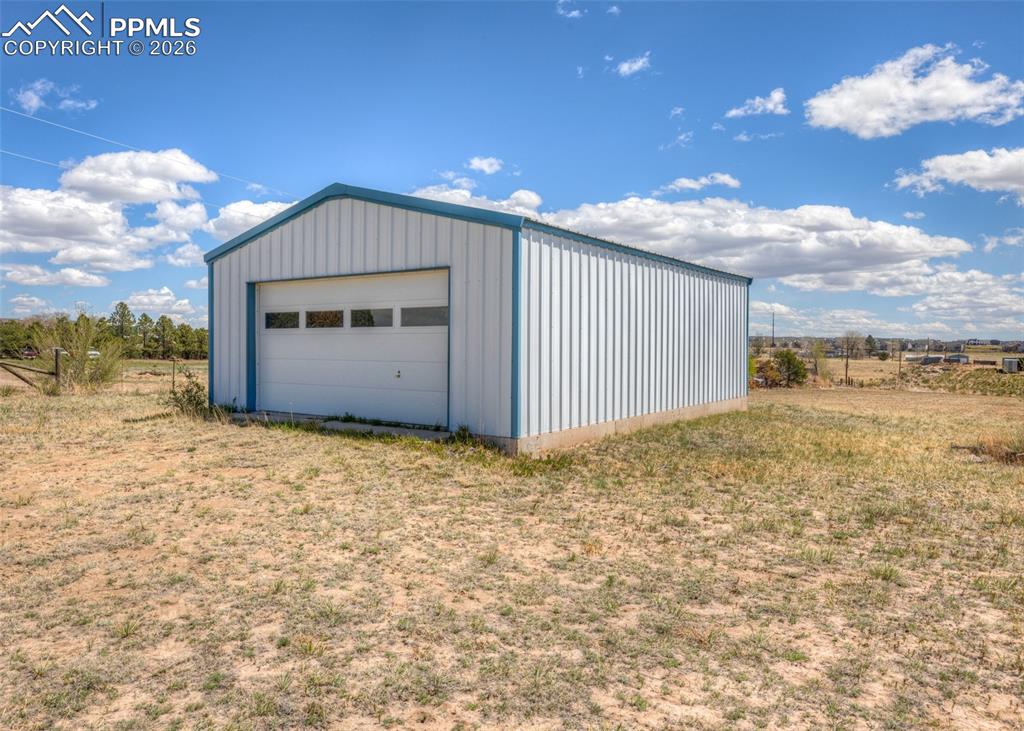 6185 Sayres Road Colorado Springs, CO 80927 - Photo 39 of 50 a view of a garage