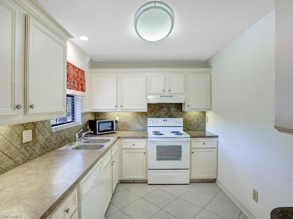 5501 Rattlesnake Hamm Road, Unit 209 Naples, FL 34113 - Photo 17 of 20