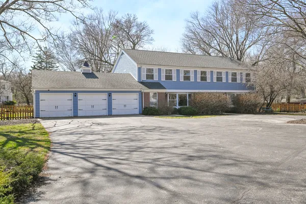 $899,900 | 5N300 Powis Road, Wayne, IL 60184
