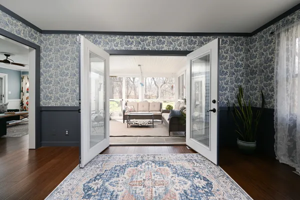 $899,900 | 5N300 Powis Road, Wayne, IL 60184