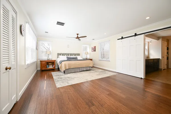 $899,900 | 5N300 Powis Road, Wayne, IL 60184