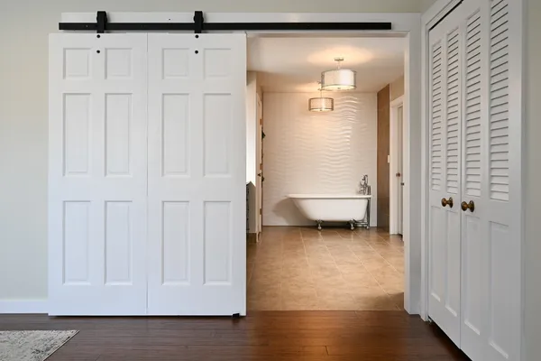 $899,900 | 5N300 Powis Road, Wayne, IL 60184