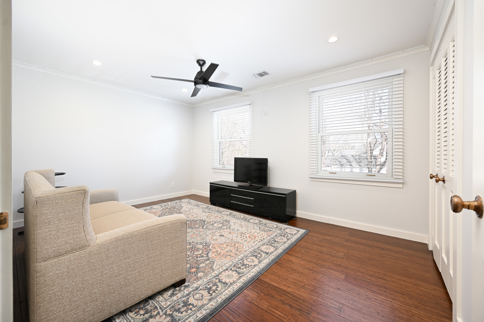 5N300 Powis Road Wayne, IL 60184 - Photo 26 of 42