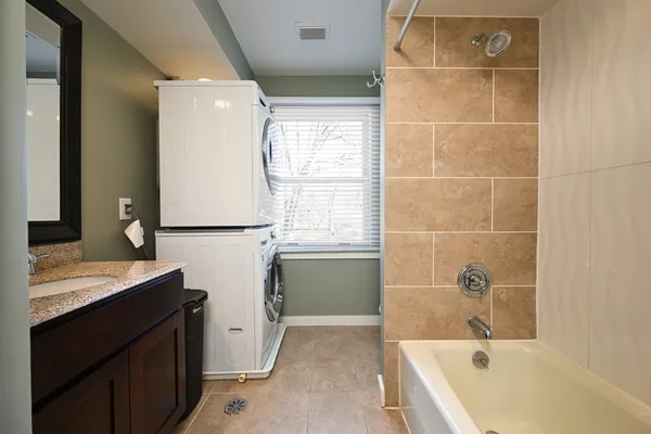 $899,900 | 5N300 Powis Road, Wayne, IL 60184