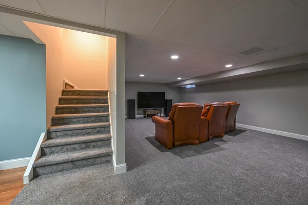 $899,900 | 5N300 Powis Road, Wayne, IL 60184