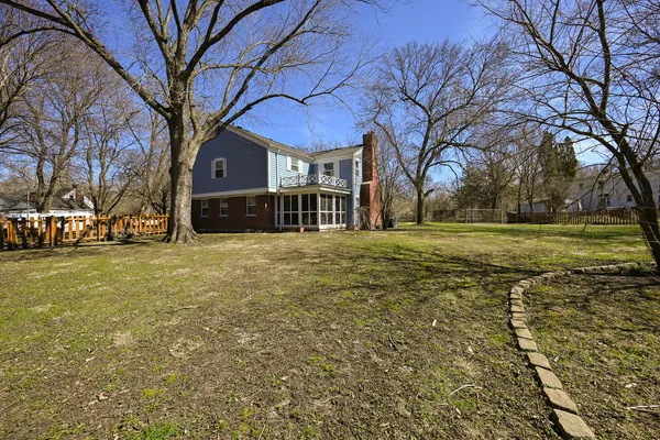 $899,900 | 5N300 Powis Road, Wayne, IL 60184