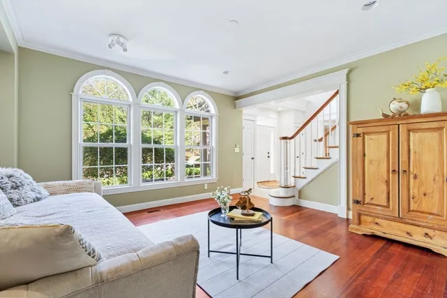 a view of entryway with livingroom and furniture