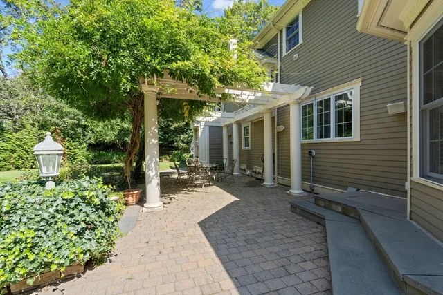 $1,945,000 | 65 Summit Street, Concord, MA 01742