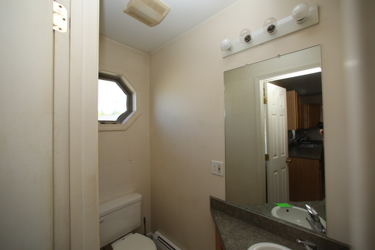 48 Colonial Road, Unit 102 Fairfax, VT 05454 - Photo 12 of 24