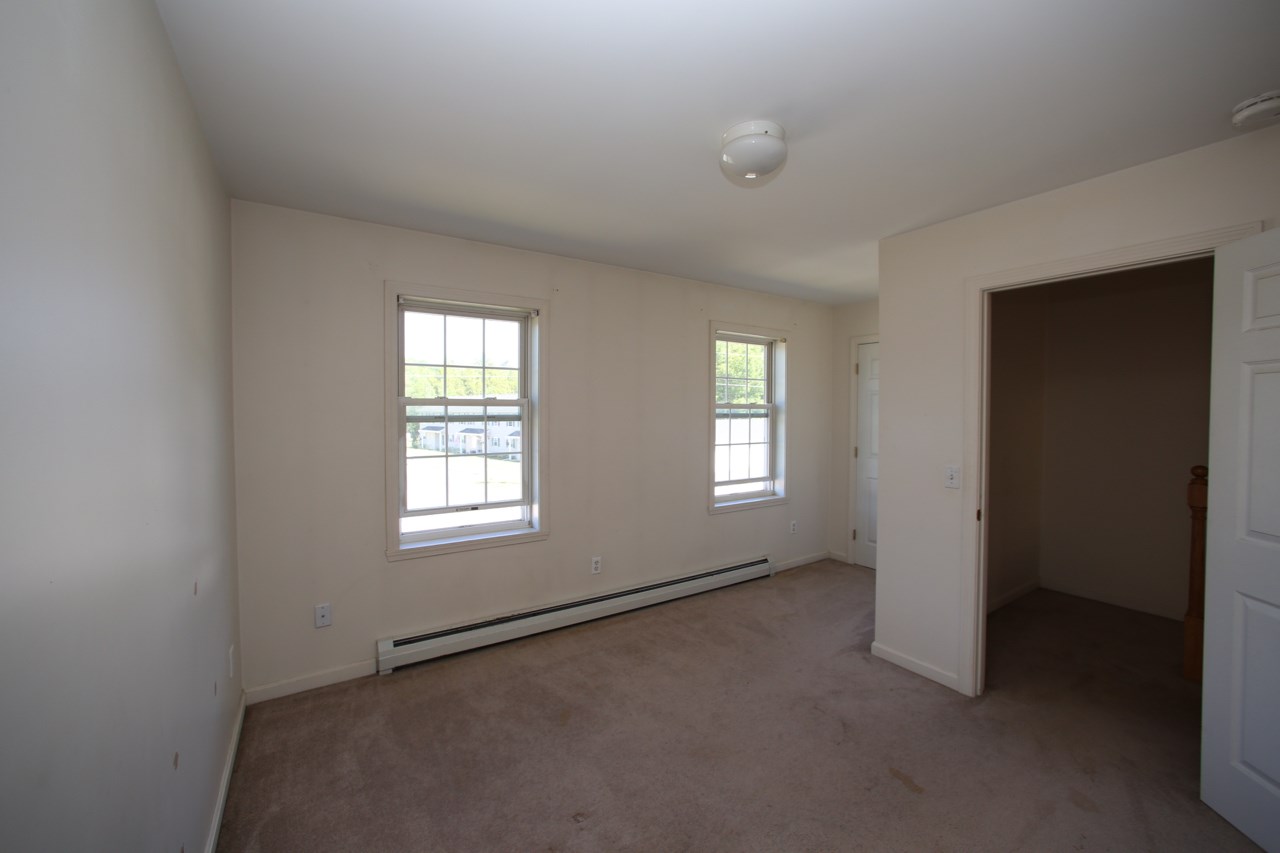 48 Colonial Road, Unit 102 Fairfax, VT 05454 - Photo 16 of 24