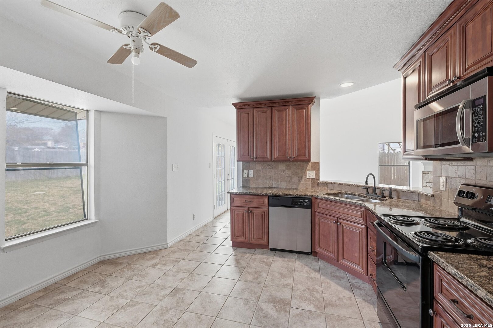 9835 Spruce Ridge Drive Converse, TX 78109 - Photo 12 of 30