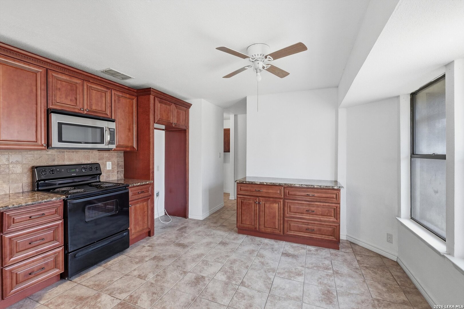 9835 Spruce Ridge Drive Converse, TX 78109 - Photo 14 of 30