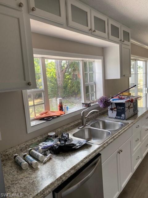 158 Rookery Road Naples, FL 34114 - Photo 5 of 26 a kitchen with sink and window
