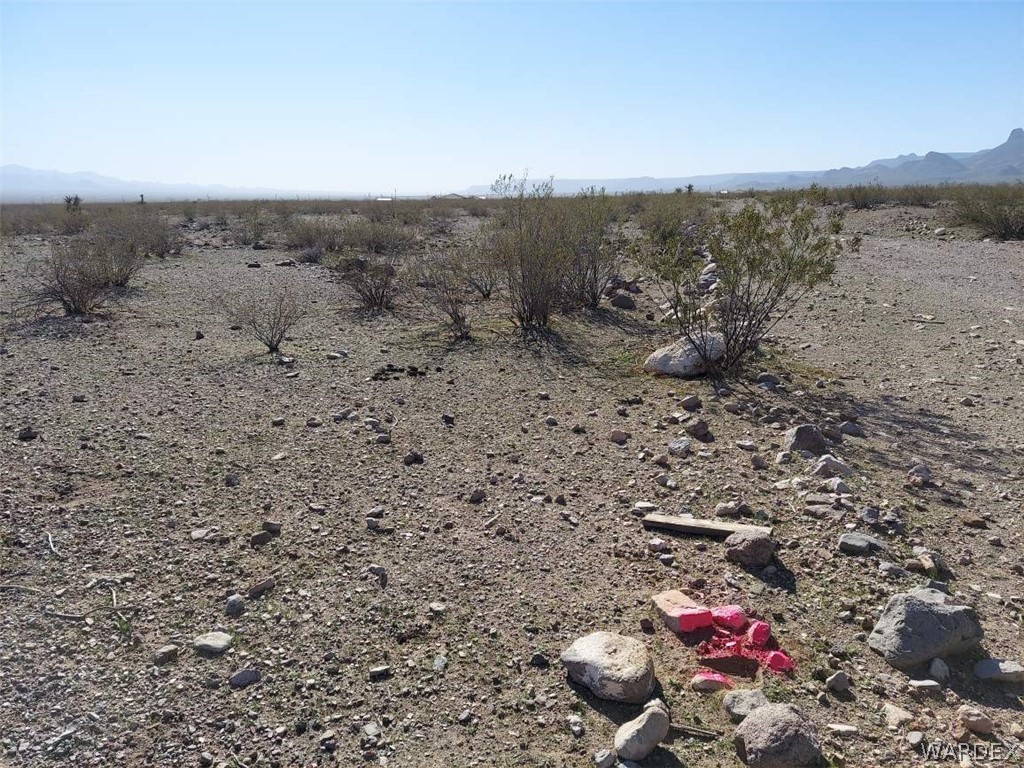 4032 South Topaz Road Golden Valley, AZ 86413 - Photo 1 of 8