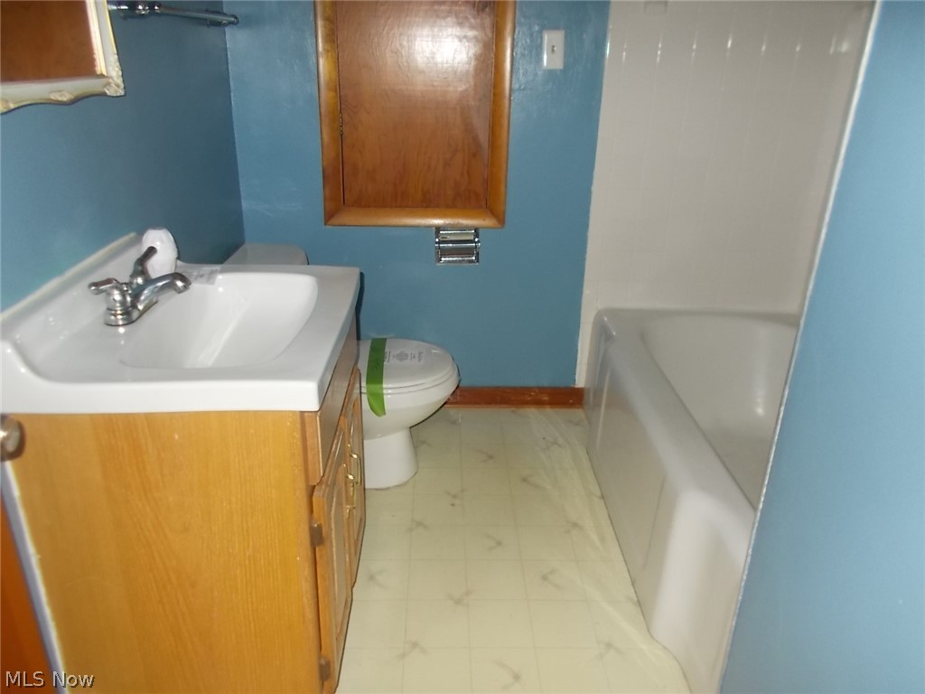 265 Hilliard Road Elyria, OH 44035 - Photo 11 of 19 Gallery Image 11