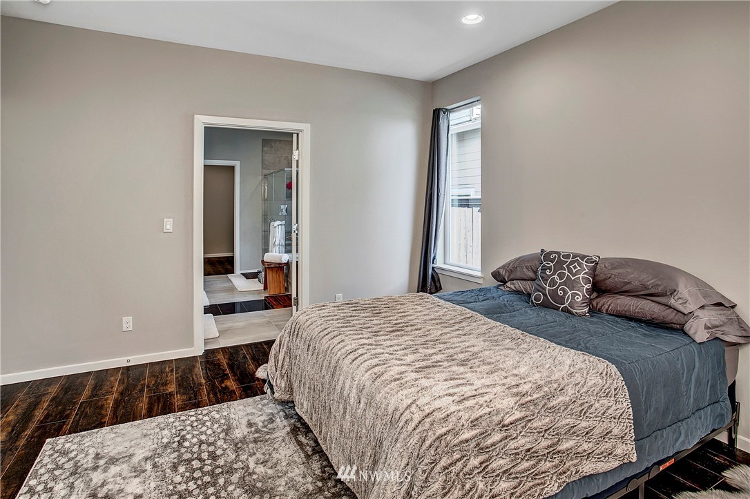 3469 Southeast 18th Street Renton, WA 98058 - Photo 13 of 25 Gallery Image 13