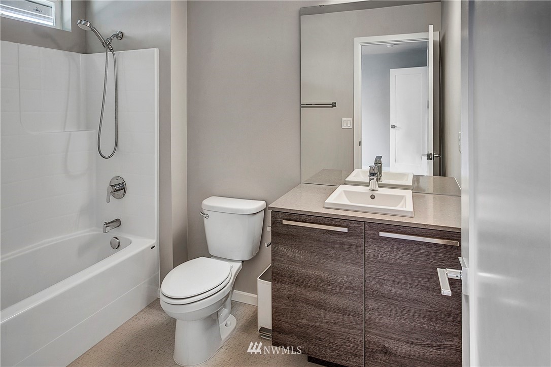 3469 Southeast 18th Street Renton, WA 98058 - Photo 20 of 25 Gallery Image 20