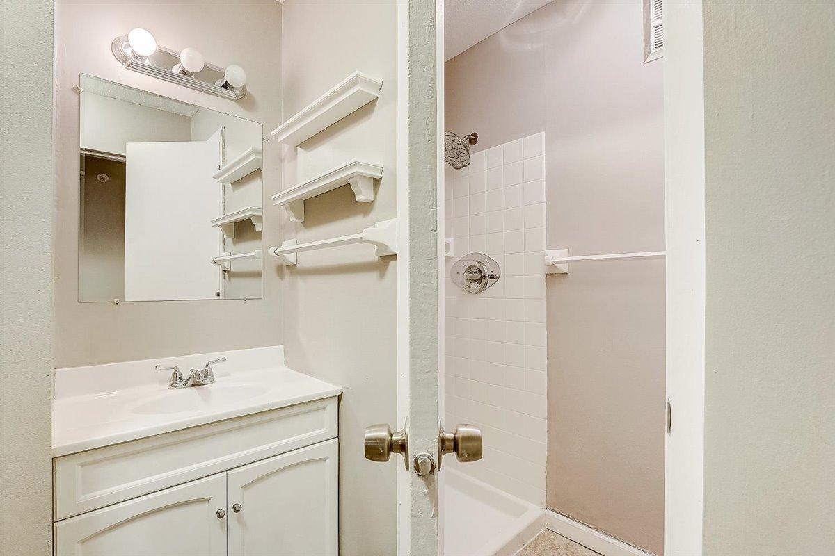 8932 Neill Lake Road, Unit 114 Eden Prairie, MN 55347 - Photo 15 of 49 Gallery Image 15