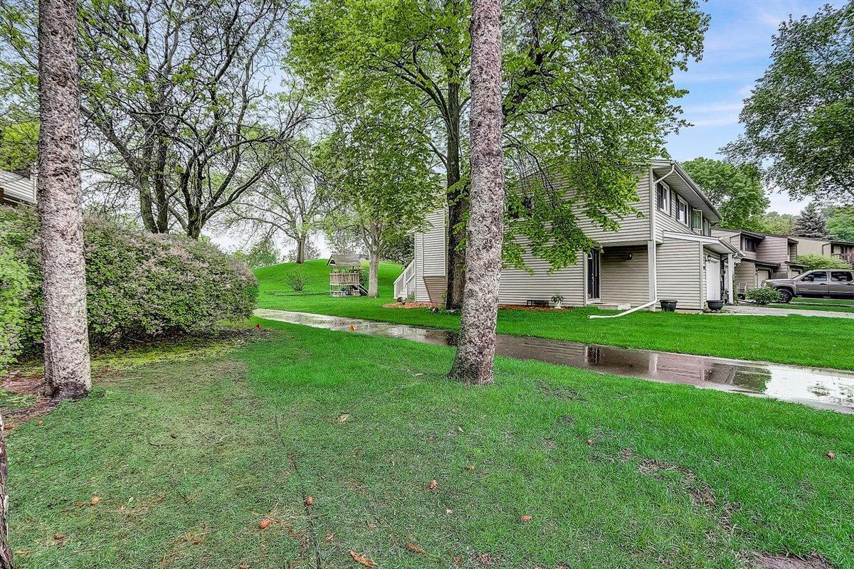 8932 Neill Lake Road, Unit 114 Eden Prairie, MN 55347 - Photo 39 of 49 Gallery Image 39
