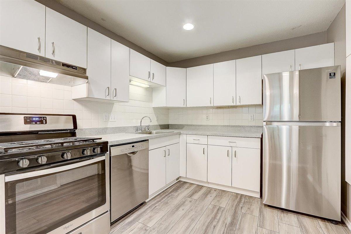 8932 Neill Lake Road, Unit 114 Eden Prairie, MN 55347 - Photo 10 of 49 Gallery Image 10