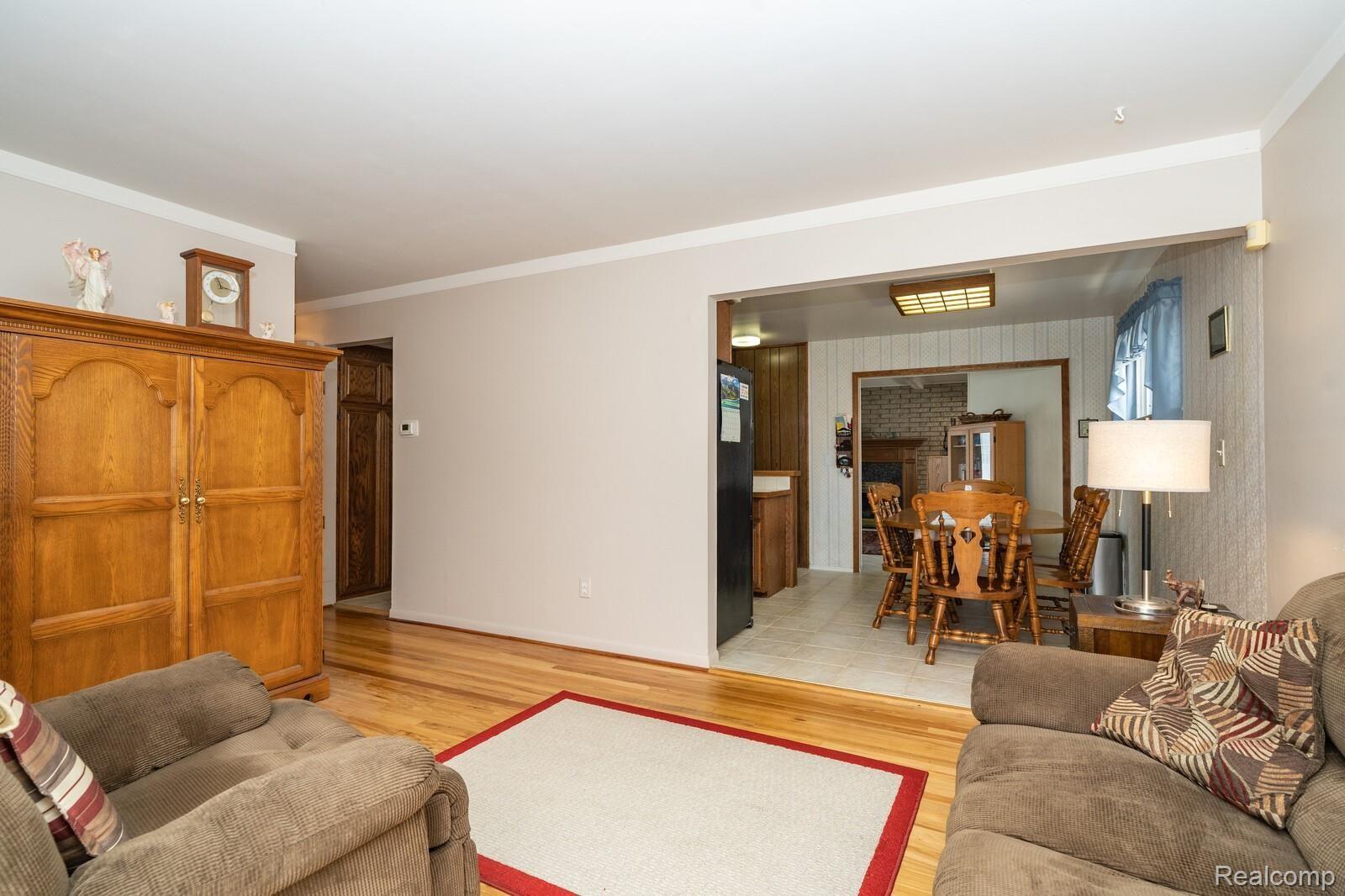 29215 Schoenherr Road Warren, MI 48088 - Photo 6 of 30 07_DSC06339_mls.jpg