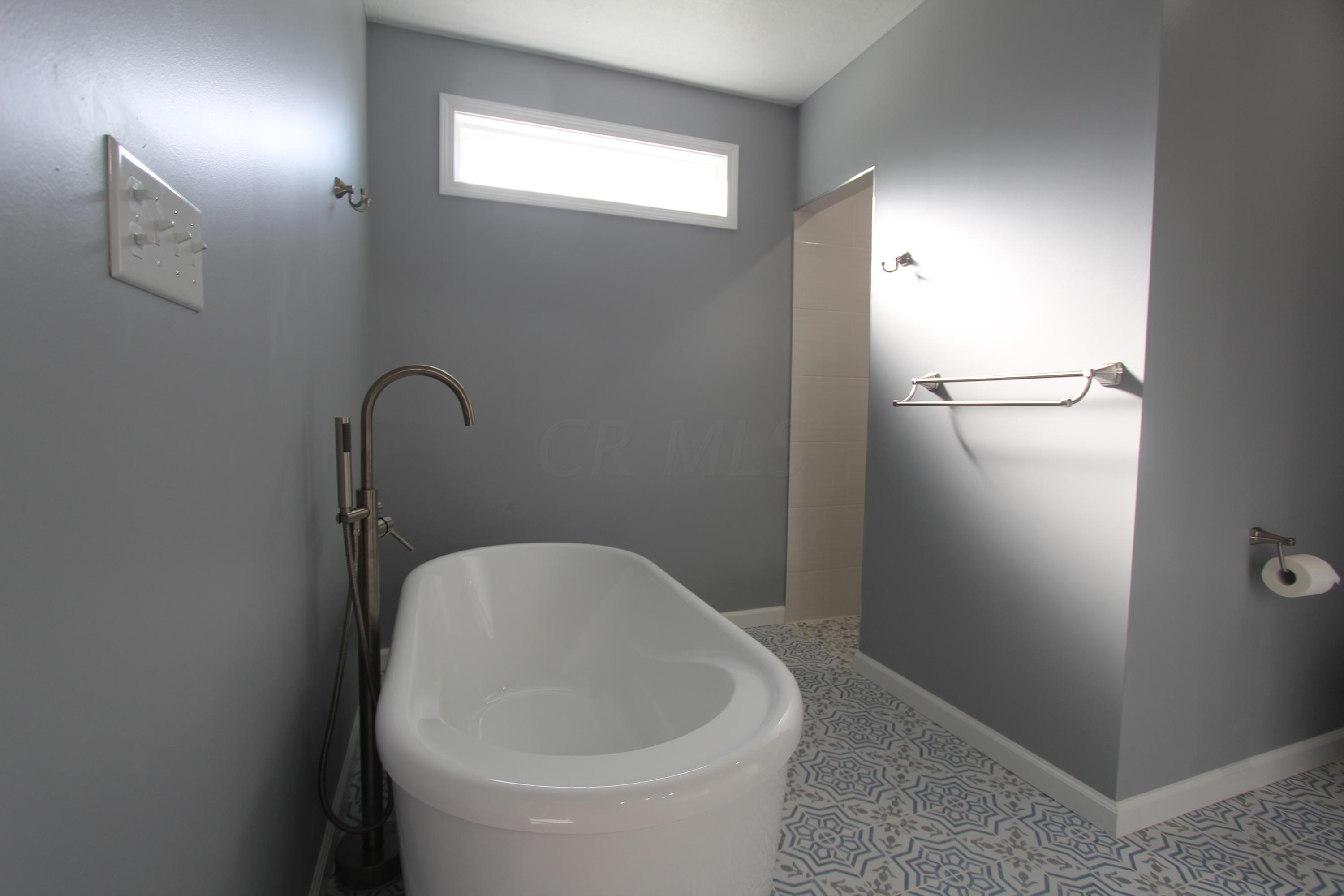7877 Fry Road Mount Vernon, OH 43050 - Photo 22 of 28 Gallery Image 22