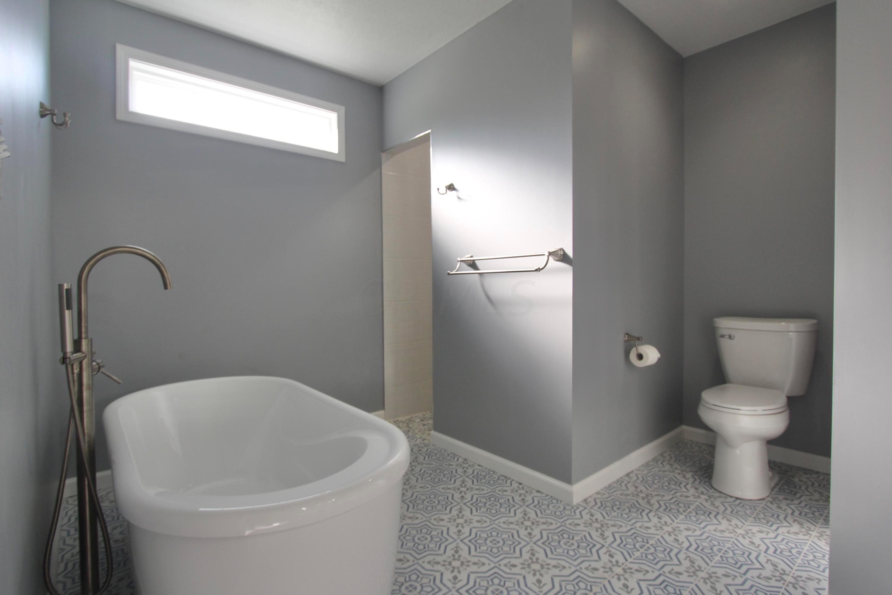 7877 Fry Road Mount Vernon, OH 43050 - Photo 23 of 28 Gallery Image 23