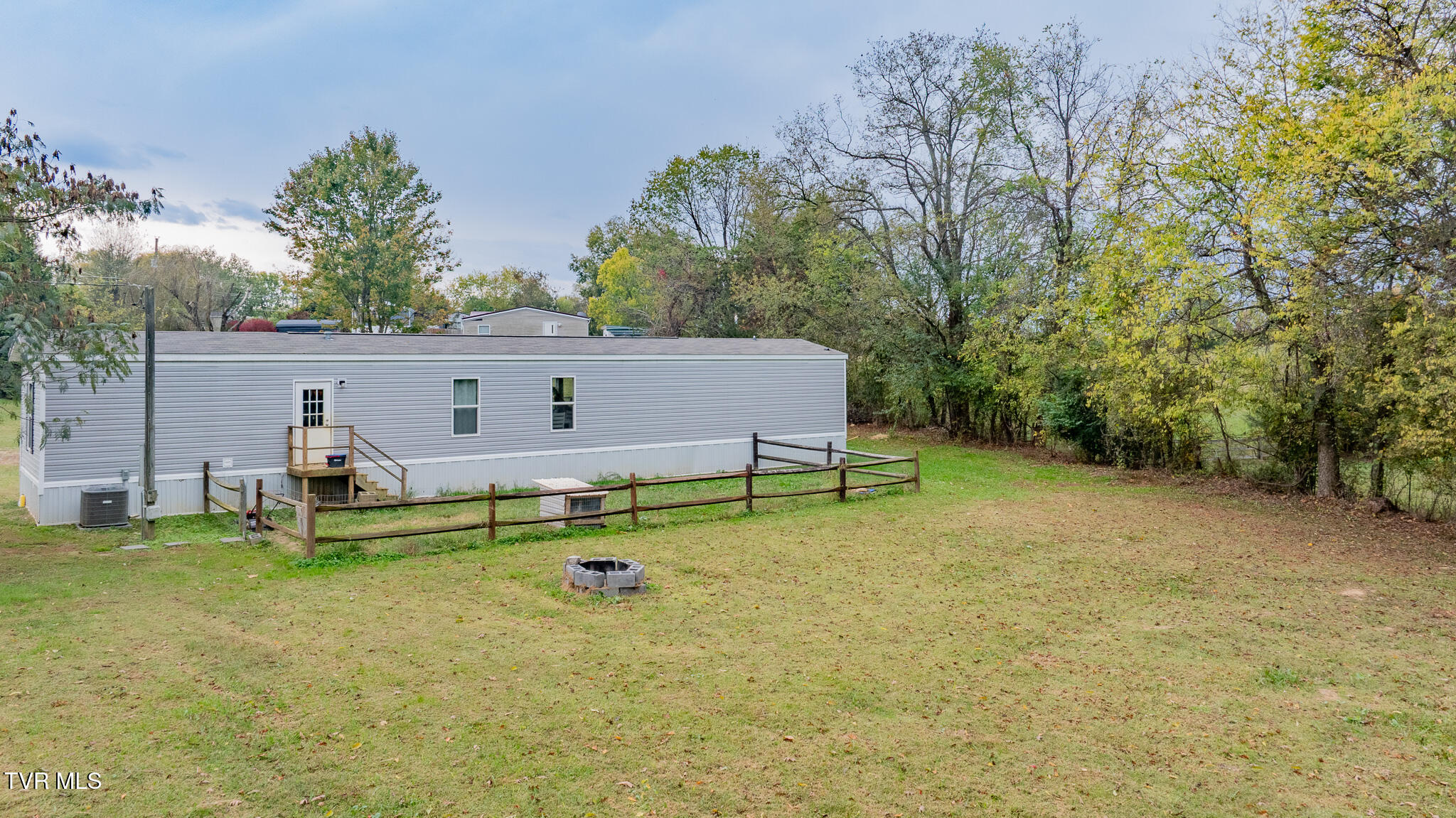 313 Rambling Road Jonesborough, TN 37659 - Photo 22 of 29 dji_fly_20251021_145934_0218_17610732617