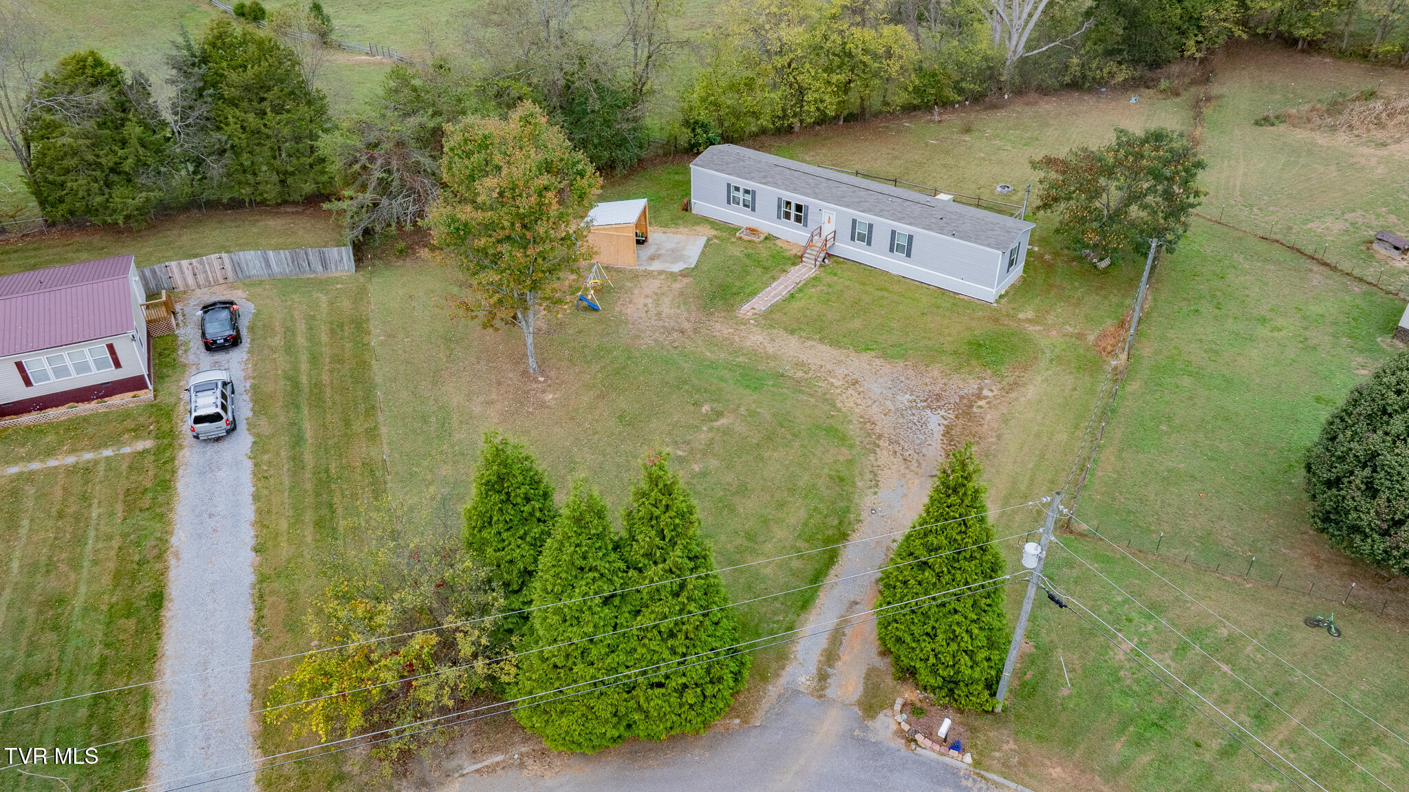 313 Rambling Road Jonesborough, TN 37659 - Photo 25 of 29 dji_fly_20251021_145838_0215_17610732626