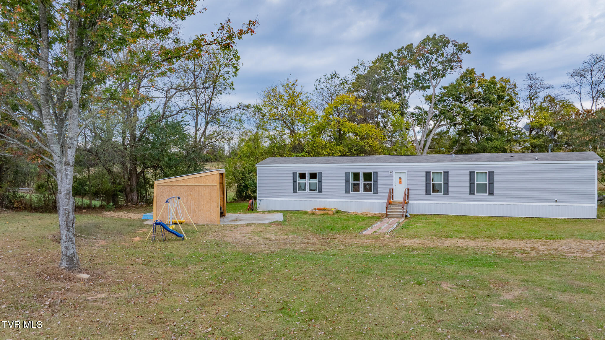 313 Rambling Road Jonesborough, TN 37659 - Photo 26 of 29 dji_fly_20251021_145736_0209_17610732643