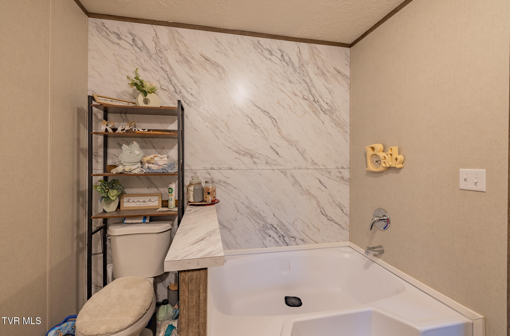 313 Rambling Road Jonesborough, TN 37659 - Photo 9 of 29 1R9A0520-HDR