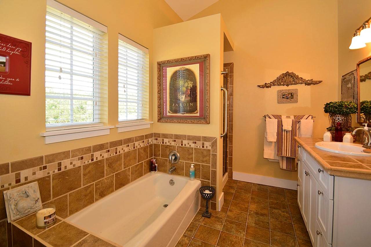 9717 East Woolard Road Colbert, WA 99005 - Photo 13 of 20