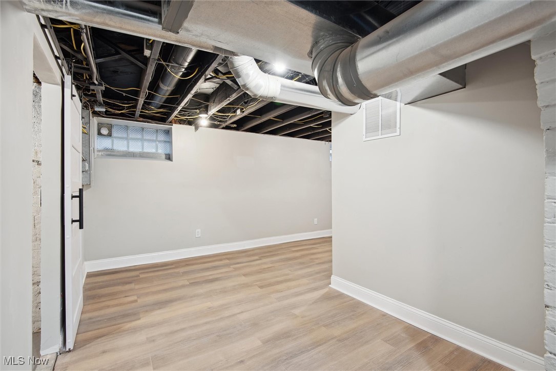 2444 Eaton Road Cleveland, OH 44118 - Photo 36 of 41 Gallery Image 36