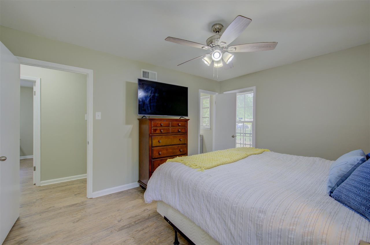 1662 Colonial Road Memphis, TN 38117 - Photo 15 of 23