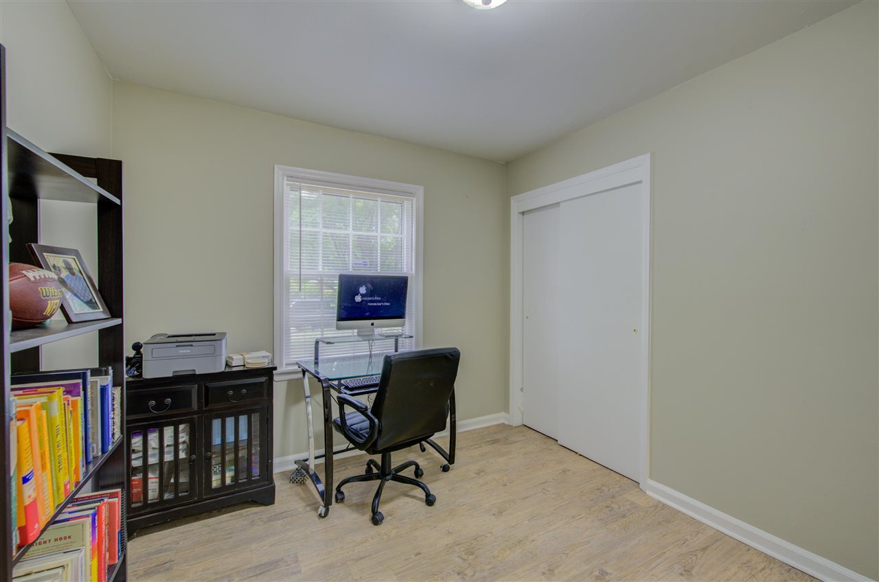 1662 Colonial Road Memphis, TN 38117 - Photo 19 of 23