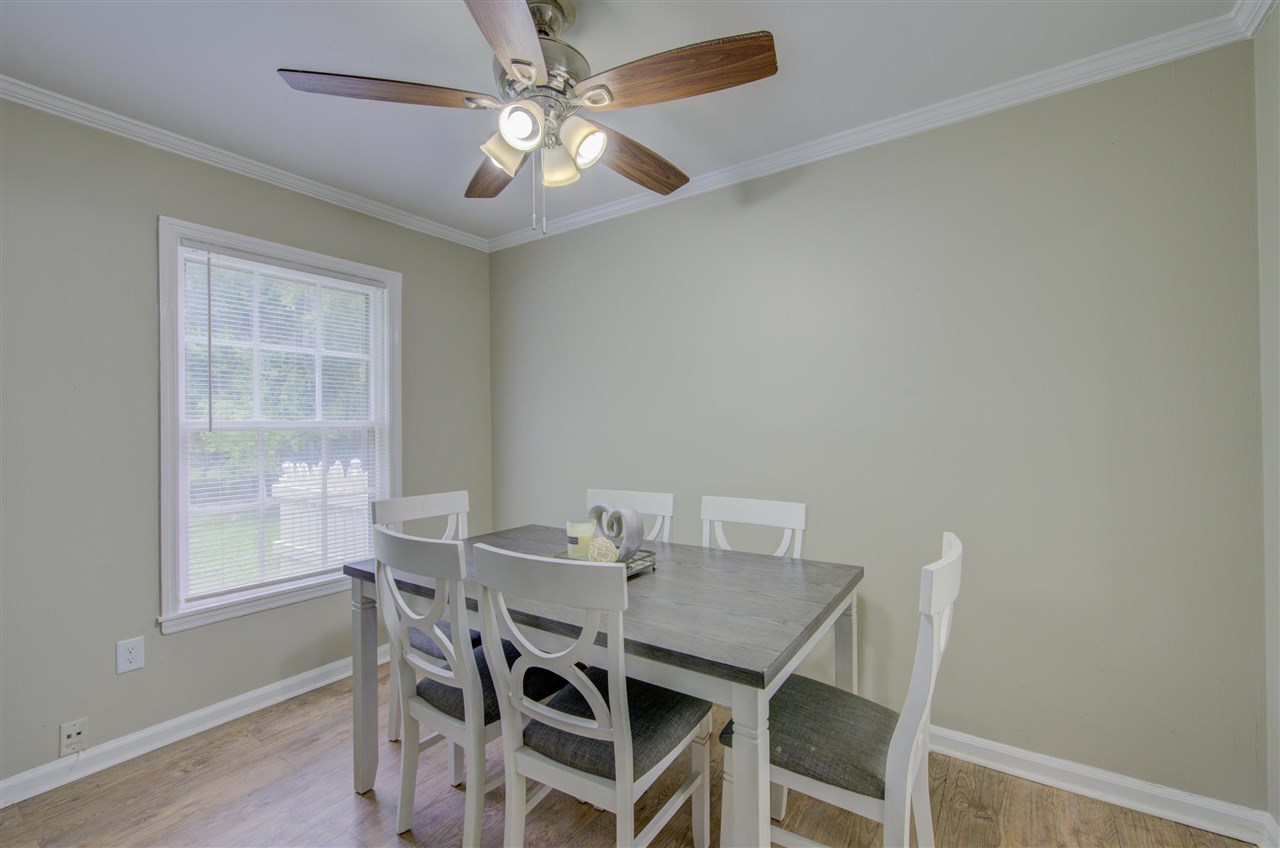 1662 Colonial Road Memphis, TN 38117 - Photo 9 of 23