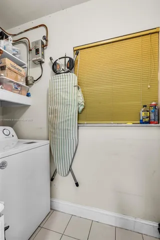 a view of utility room