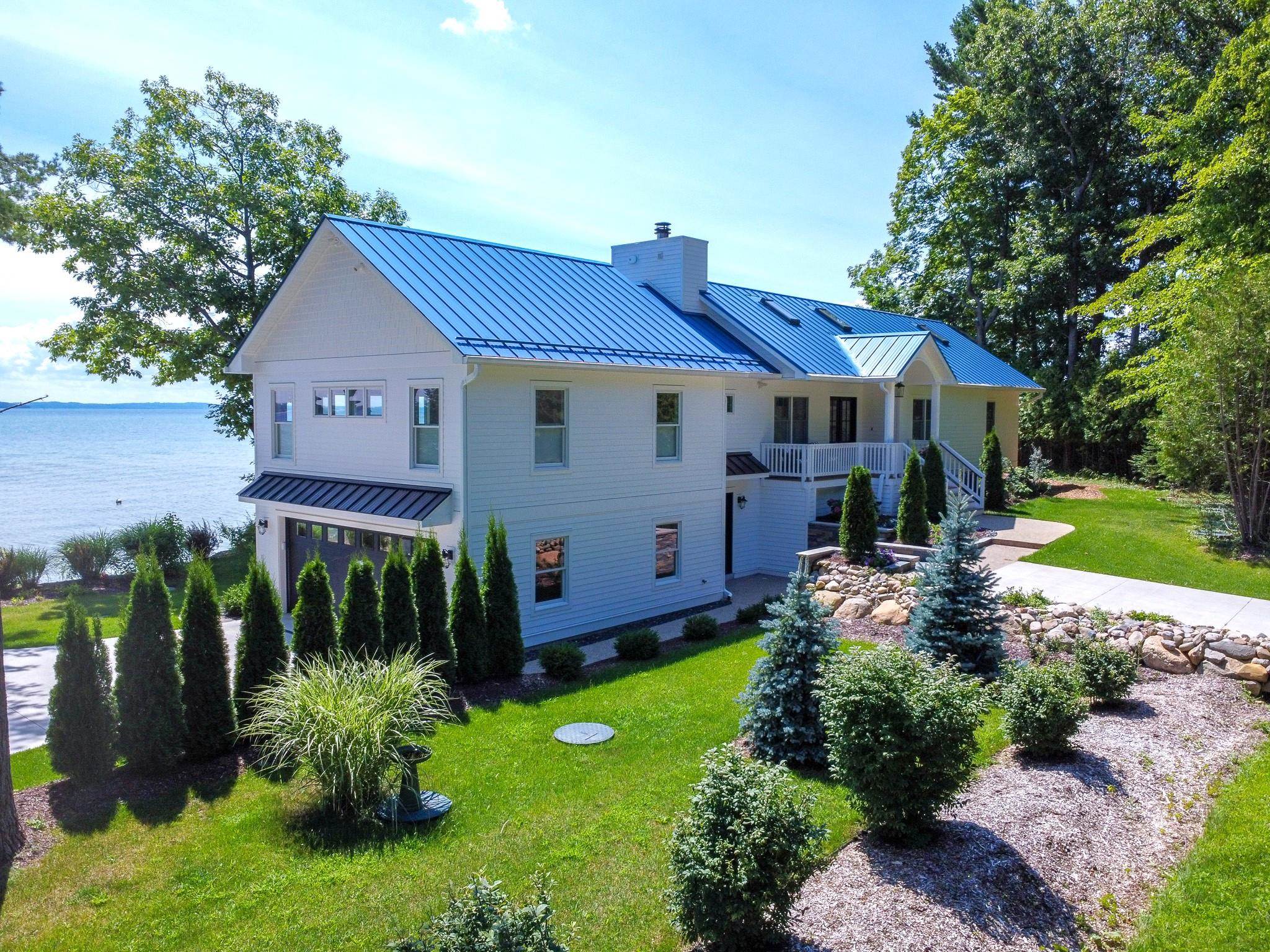 3729 South Lee Point Road Suttons Bay, MI 49682 - Photo 7 of 88 1949722-4279fb21-40cb-462a-bb6b-a423a0ebd827.JPG