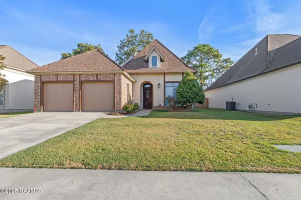 $2,000 | 216 Croft Row, Lafayette, LA 70503