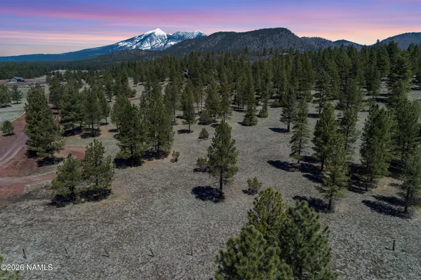 $695,000 | 3252 North Chickadee Trail, Flagstaff, AZ 86001